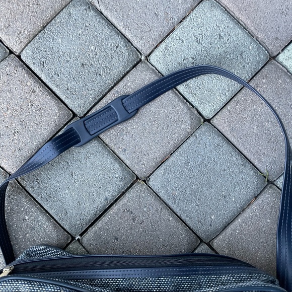 Vintage, Navy Blue Over Night Luggage with Strap - Picture 4 of 7